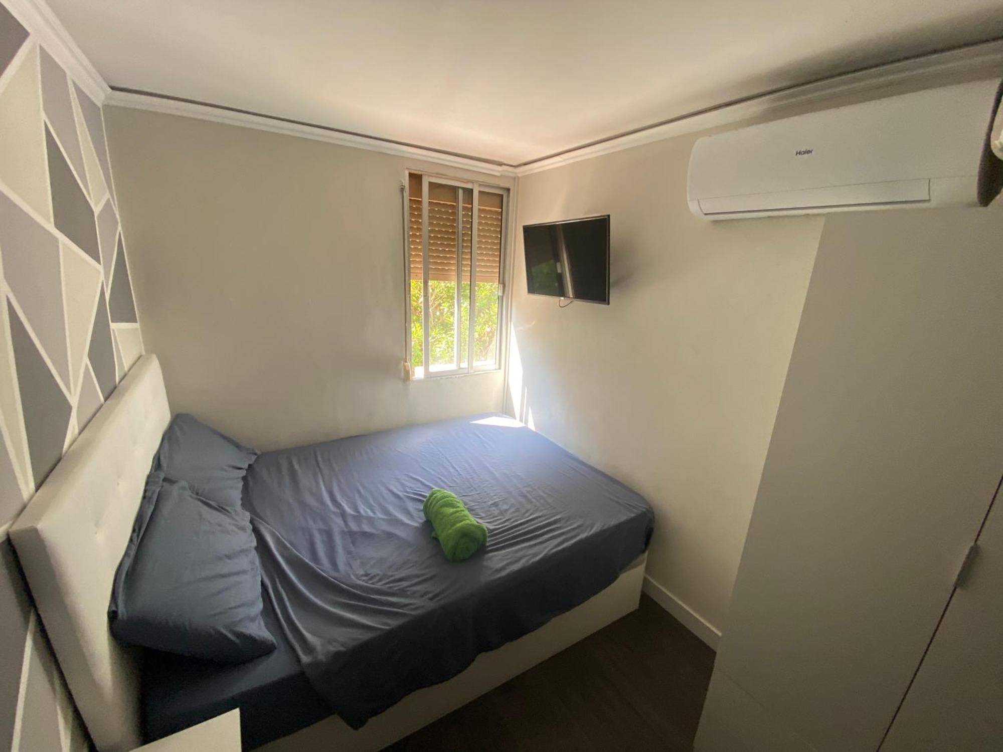 Habitaciones Cerca Del Centro De Barcelona, Barceloneta, Aeropuerto Y Fira L'Hospitalet de Llobregat Luaran gambar