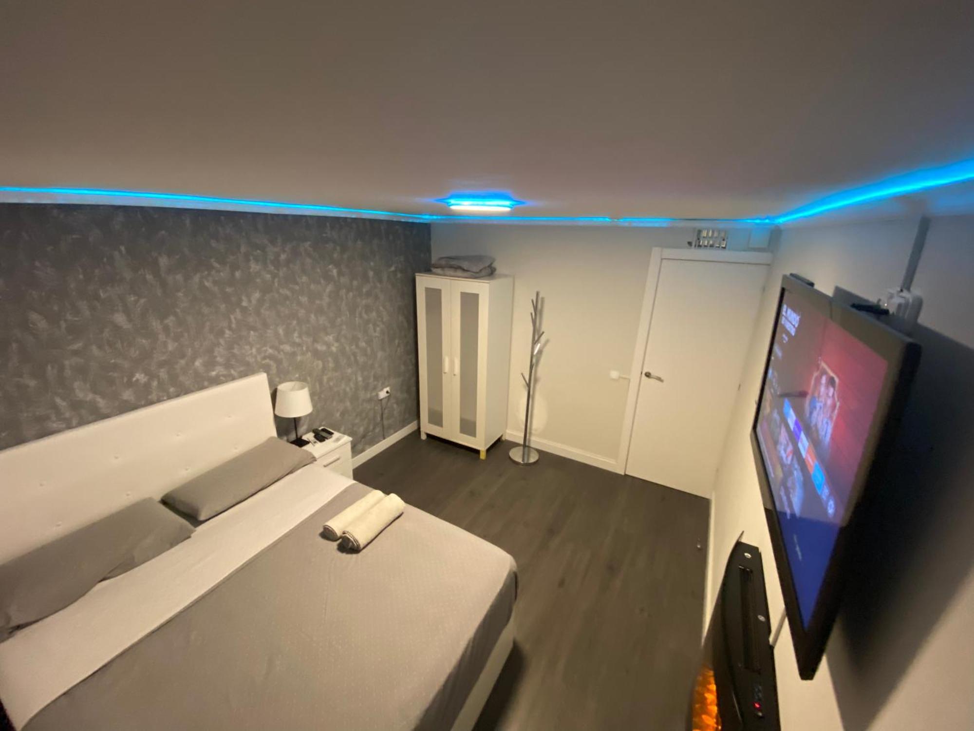 Habitaciones Cerca Del Centro De Barcelona, Barceloneta, Aeropuerto Y Fira L'Hospitalet de Llobregat Luaran gambar